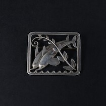 Brosch, Georg jensen, Danmark, sterlingsilver, 3,8 X 3,2 mm, vikt 12 gram på auktion i Skåne hos Sikö Auktioner