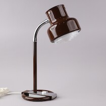 Bordslampa Ateljé Lyktan, ställbar på auktion i Skåne hos Sikö Auktioner