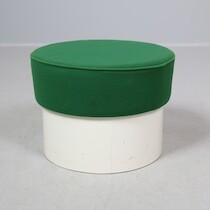 Pall, 1970-tal, textil och trä, D = 40, H = 30 på auktion i Skåne hos Sikö Auktioner