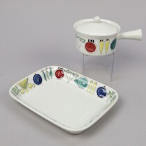 Karott med lock, ugnsform "Picknick" Marianne Westman, Rörstrand, 1950/60-tal längd 30 cm och mindre på auktion i Skåne hos Sikö Auktioner