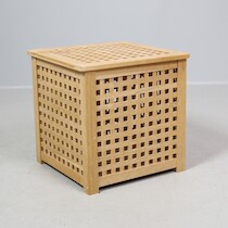 Tvättkorg 50 x 50 H= 50 på auktion i Skåne hos Sikö Auktioner