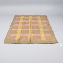 Jutematta. Matias Moellenbach. 2000-tal. 232x163 cm. på auktion i Skåne hos Sikö Auktioner