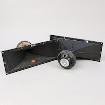 Diskanthorn ett par JBL med 1-tums kompressordriver, Beyma CP-350Ti. på auktion i Skåne hos Sikö Auktioner
