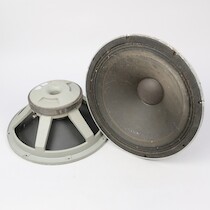 Bashögtalarelement ett par. Beyma 18" GT-200. på auktion i Skåne hos Sikö Auktioner