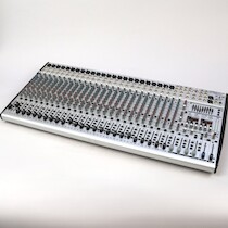 Mixerbord, Behringer Eurodesk SL3242FX-PRO, B=90 på auktion i Skåne hos Sikö Auktioner
