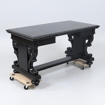 Skrivbord, 1900-talets tidigare hälft, 150x80x77 cm (BxDxH) på auktion i Skåne hos Sikö Auktioner