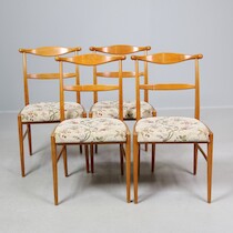 Stolar, 4 st troligen Danmark, bok och textil, 1960-tal på auktion i Skåne hos Sikö Auktioner