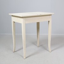Bord, rokokostil, 70 x 50, H = 76 på auktion i Skåne hos Sikö Auktioner