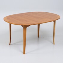 Soffbord "Ovalen" Carl Malmsten, längd 120 cm, bredd 86 cm, höjd 62 cm på auktion i Skåne hos Sikö Auktioner