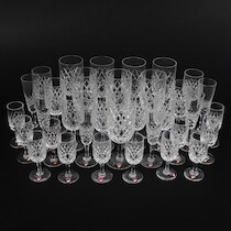Glasservis, Orrefors, 1900-talets andra hälft, slipad dekor, höjd 15 cm och lägre på auktion i Skåne hos Sikö Auktioner