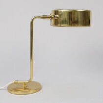 Bordslampa, Ateljé Lyktan, mässinghöjd 40 cm på auktion i Skåne hos Sikö Auktioner