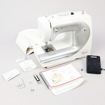 Symaskin, Bernette by Bernina på auktion i Skåne hos Sikö Auktioner