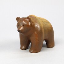 Lisa Larson, Figurin, Gustavsberg, glaserat stengods, längd 13,5 cm på auktion i Skåne hos Sikö Auktioner
