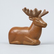 Lisa Larson, Figurin, Gustavsberg, glaserat stengods, höjd 13,5 cm på auktion i Skåne hos Sikö Auktioner