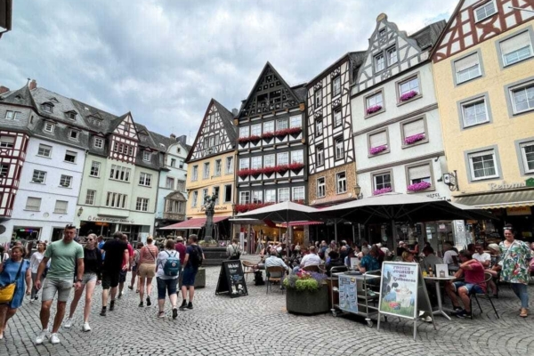 Mosel Cate 34 1067x800