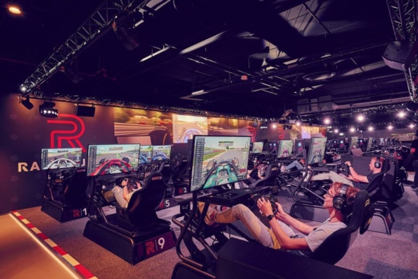 Racesquare 22 mei 0127 srgb full hd 1920x1080px 768x512 1920x1280x