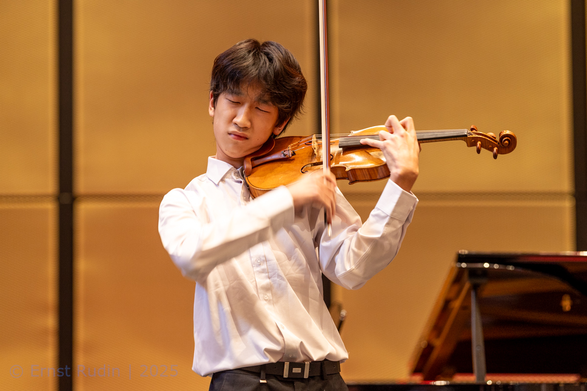 Competition Violin: Mingzhe Ye