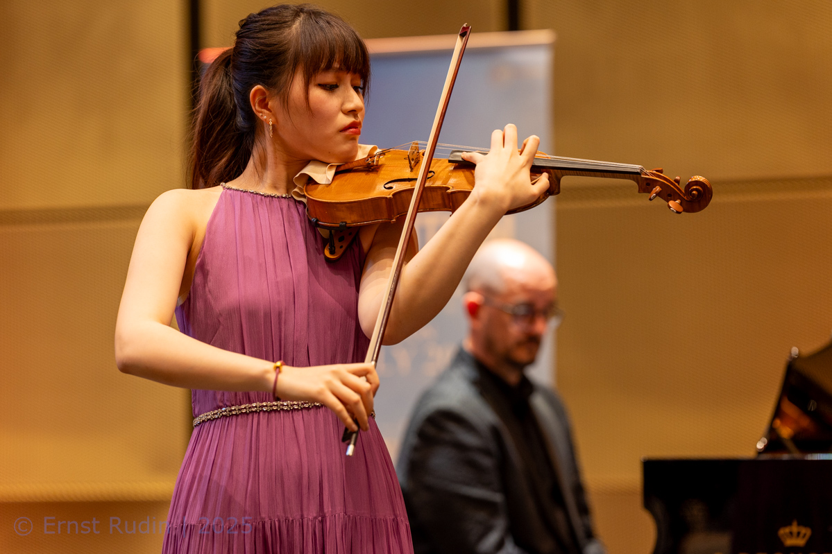 Competition Violin: Yingai Liu