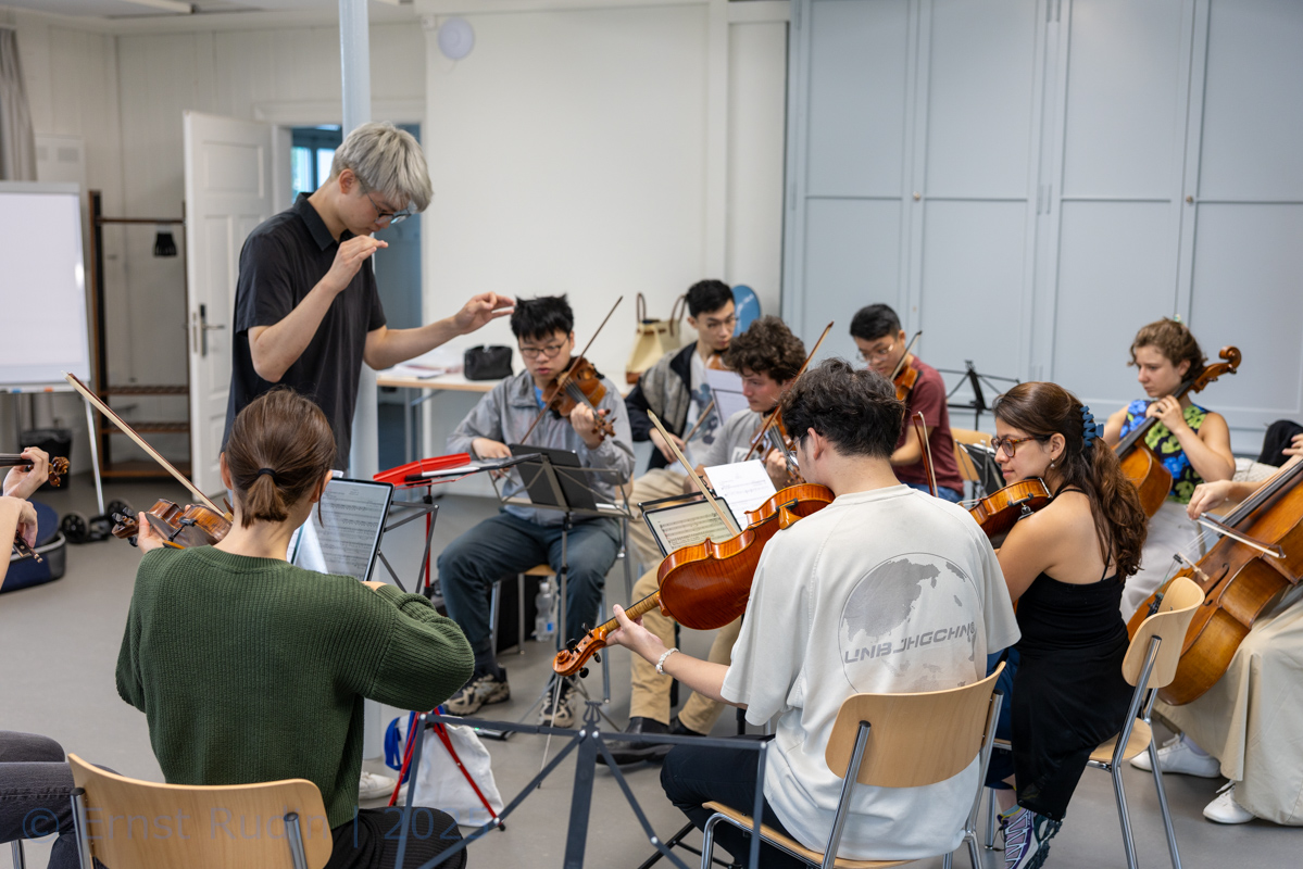 MingClassics Chamber Orchestra Rehearsal