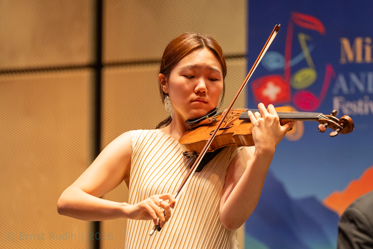 Dahyun Ha plays Samuel Barber