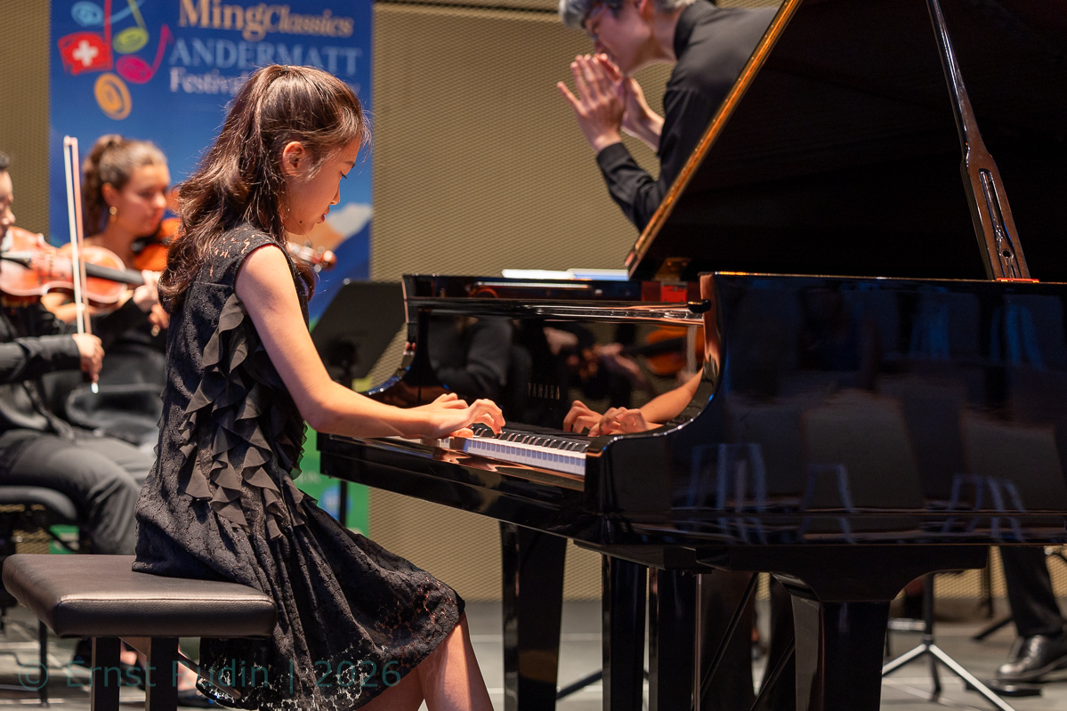 Jiang Yishan plays Wolfgang Amadeus Mozart