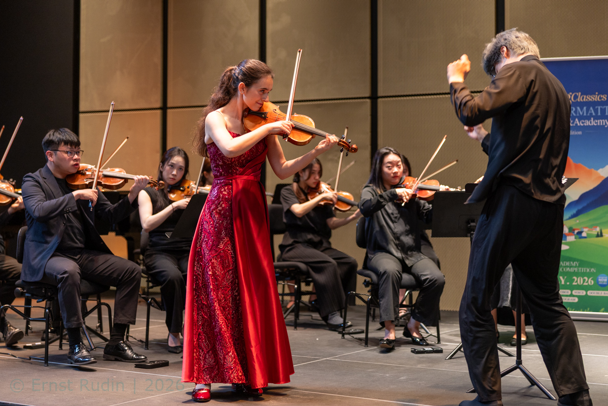 Sophie Branson plays Max Bruch