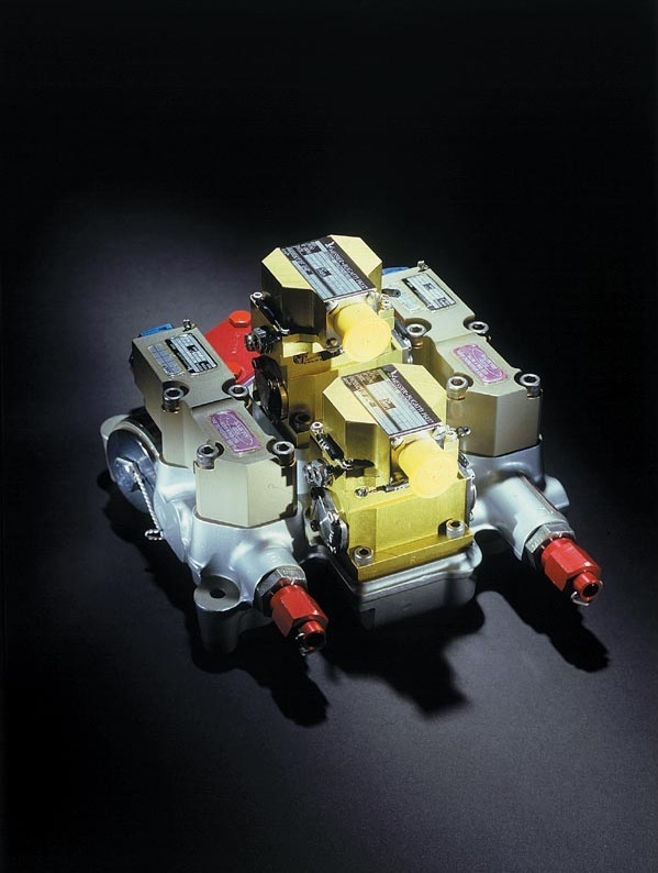 C24837101-4 - NORMAL BRAKE MANIFOLD ASSY - Condition SV