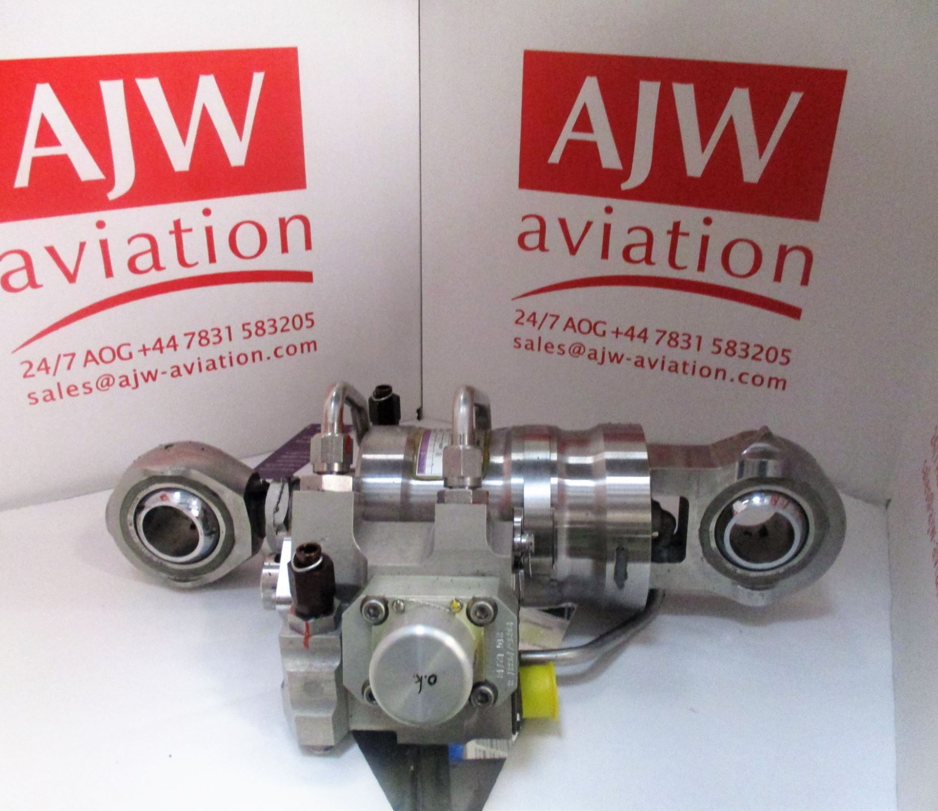 1387B0000-02 - SERVOCONTROL-SPOILER - Condition SV