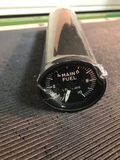 203-021-003 - FUEL QUANTITY DUAL INDICATOR - Condition SV