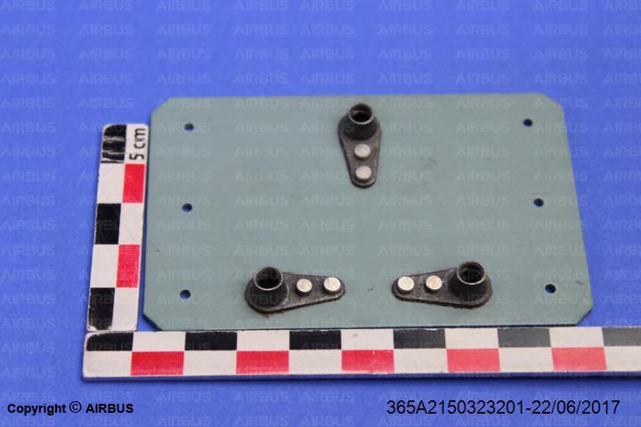 365A2150323201 - *PLATINE - Condition NS