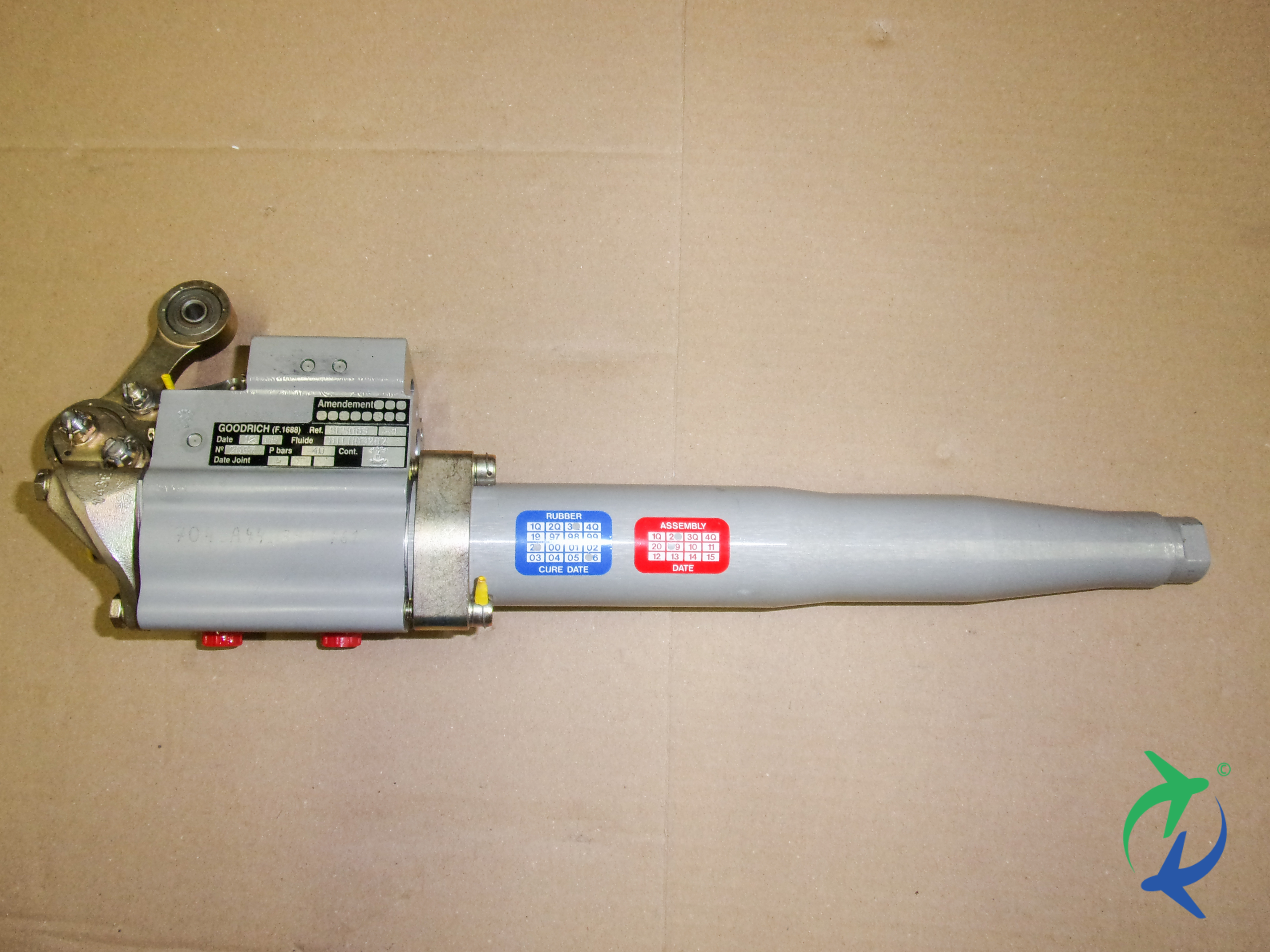 MS28700-3 - ACCUMULATOR - Condition SV