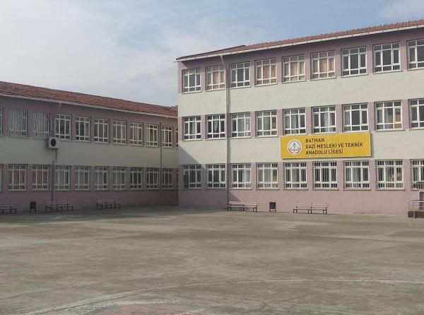 Gazi Mesleki ve Teknik Anadolu Lisesi cover photo
