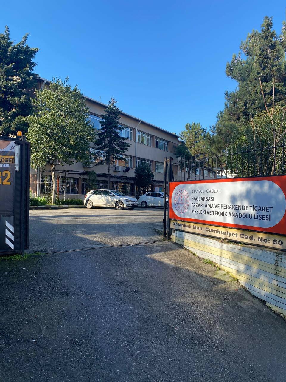 Bağlarbaşı Pazarlama ve Perakende Mesleki ve Teknik Anadolu Lisesi cover photo