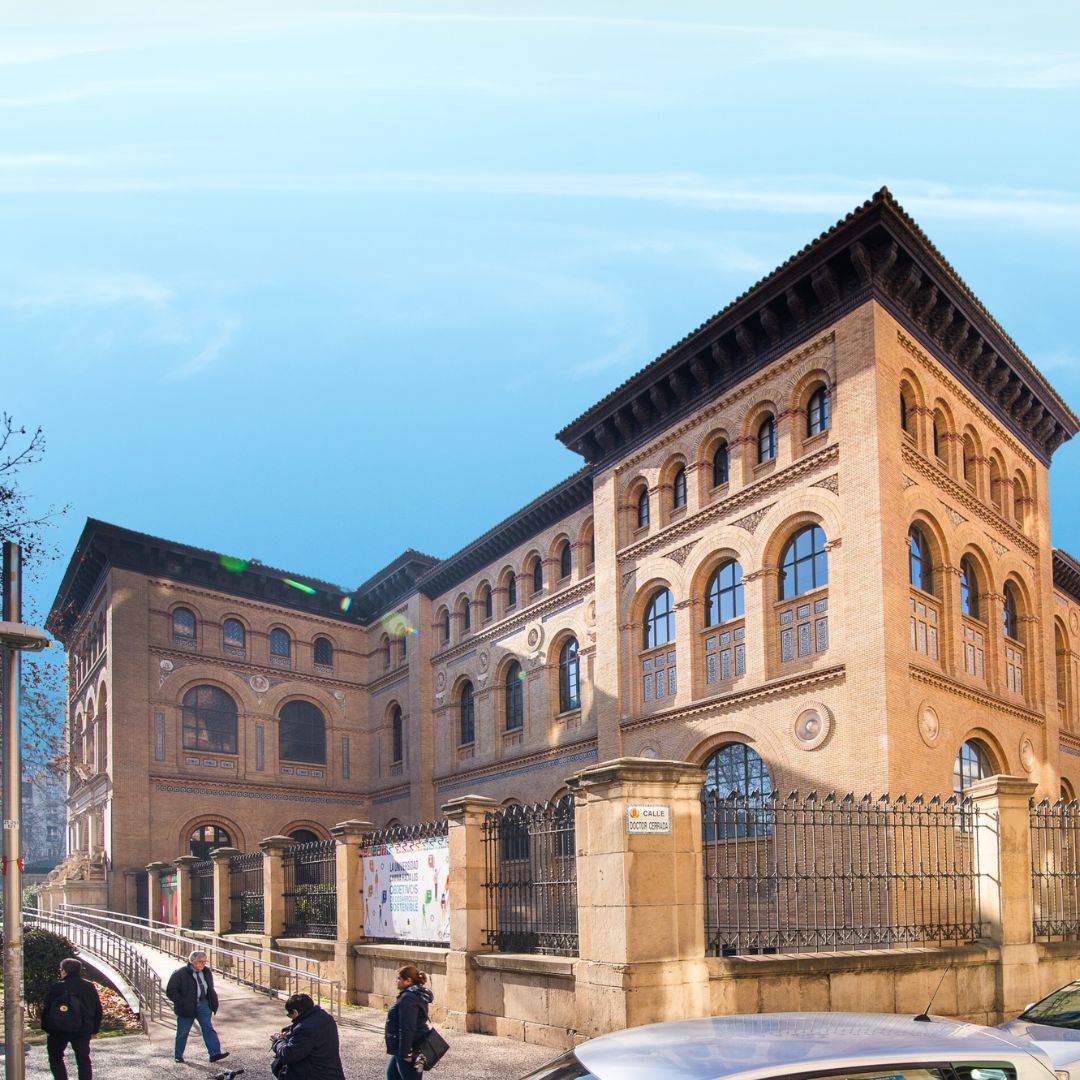 Zaragoza Üniversitesi cover photo