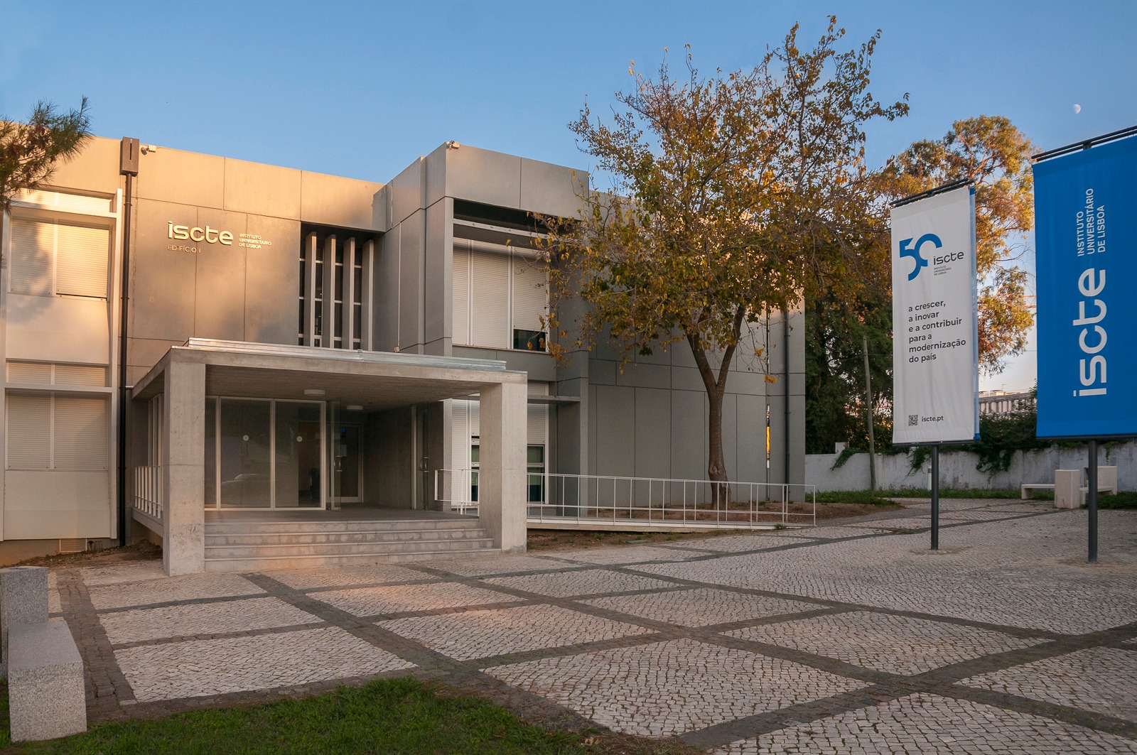 ISCTE – University Institute of Lisbon cover photo