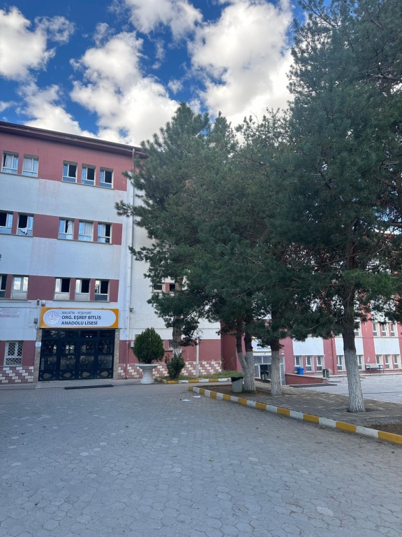 Orgeneral Eşref Bitlis Anadolu Lisesi cover photo