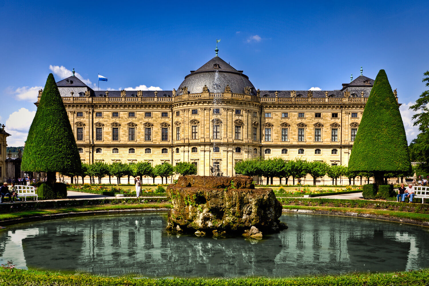 Würzburg Üniversitesi cover photo