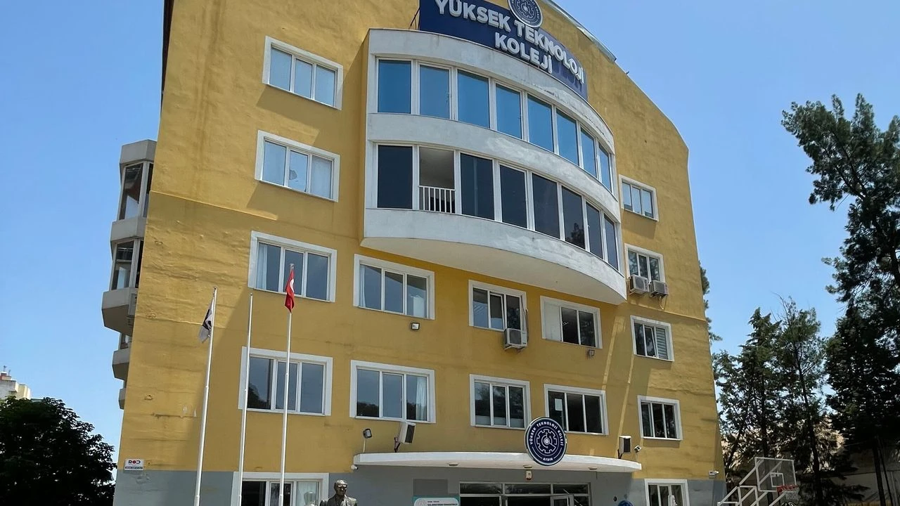 Özel Aydın Yüksek Teknoloji Koleji cover photo
