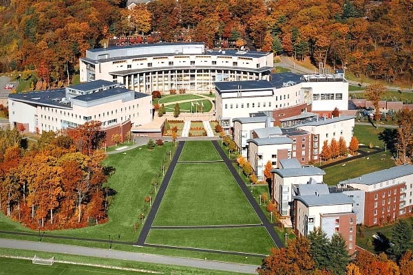 Boston da Babson College cover photo