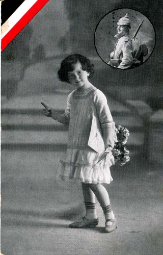 AK Kleines Mädchen mit Blumen, gelaufen