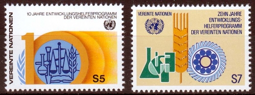 UNO Wien MiNr. 21/22 ** 10 Jahre Entwicklungshelfer-Programm der Vere. Nationen