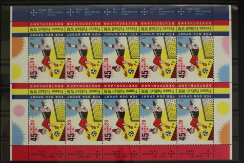 Deutschland, MiNr. 2857, Kleinbogen, Fußball Torhüterin, postfrisch