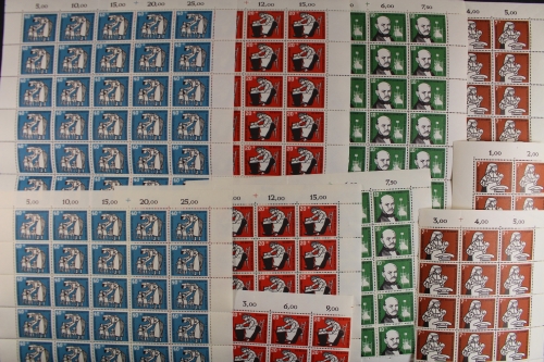 Deutschland, MiNr. 243-246, 72 Sätze, Bogenteilen, Ecken, postfrisch