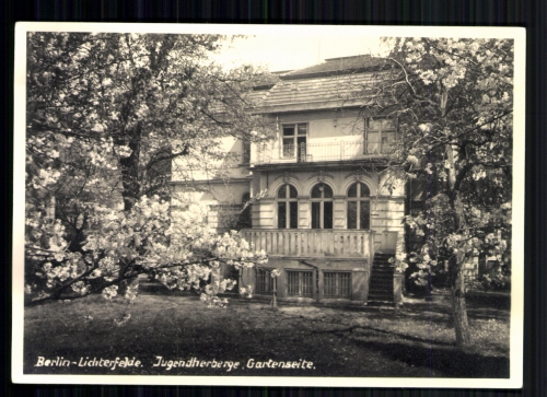 Berlin - Lichterfelde, Jugendherberge, Gartenseite