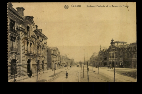 Frankreich, Cambrai, Boulevard Faidherbe et la Banque de France