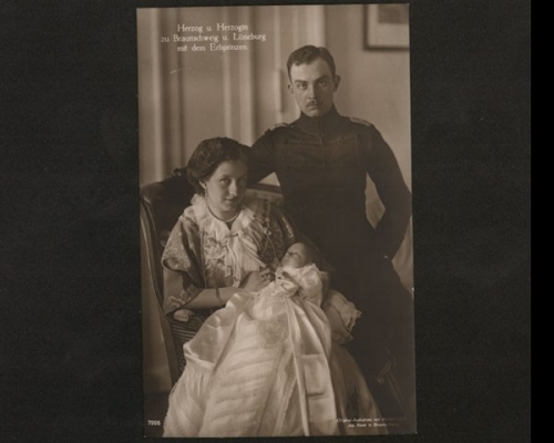Herzog u. Herzogin z. Braunschw. u. Lüneb. mit dem Erbprinzen