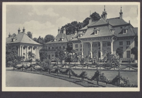 Pillnitz, Lustschloss, Rosenhof am Bergpalais