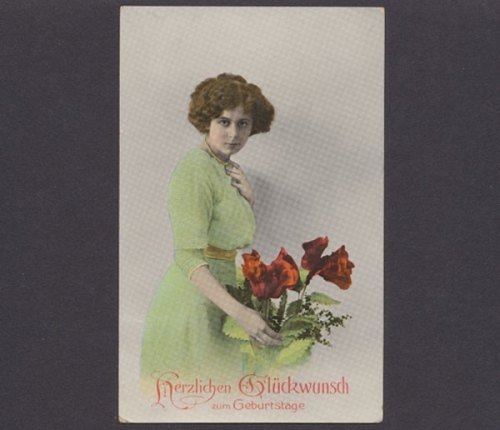 Junge Frau mit Amaryllisblüten, Herzlichen Glückwunsch zum Geburtstag
