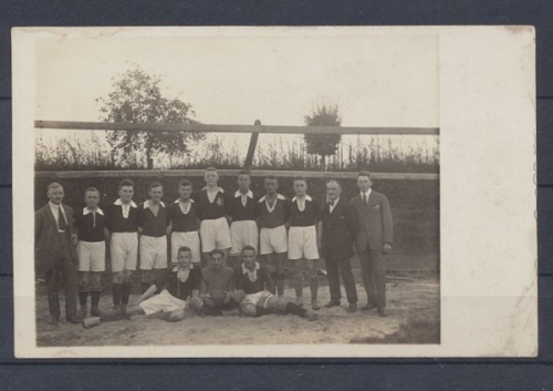 Fußballmannschaft ca. 1930, Fotoansichtskarte