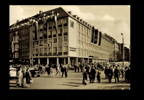 Leipzig, neuerbautes Messehaus am Markt